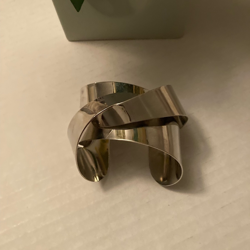 Silver heavy metal bracelet